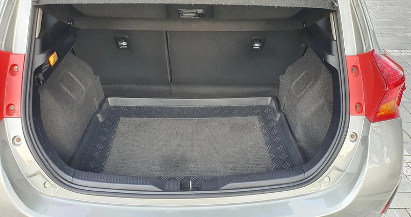 Toyota Auris cena 34800 przebieg: 175000, rok produkcji 2013 z Krosno małe 301